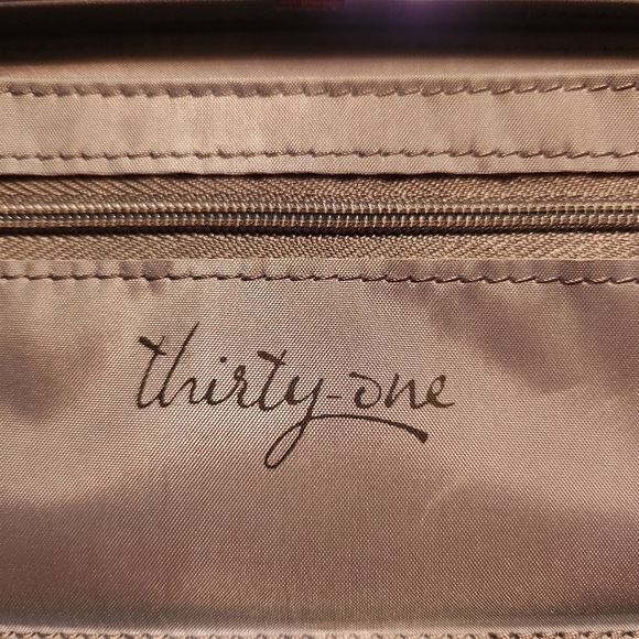 thirty-one Fabric Flower Wallet Case - Picture 6 of 7